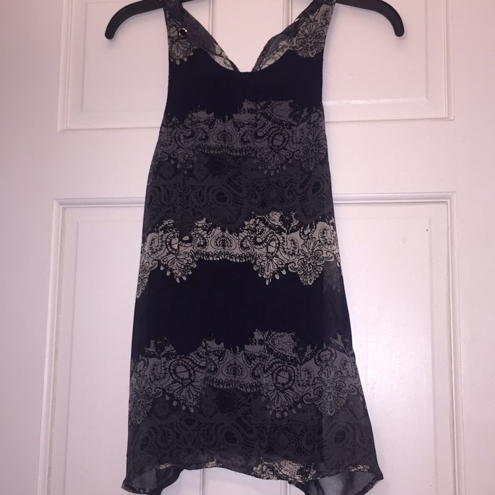 Ella moss black and gray top